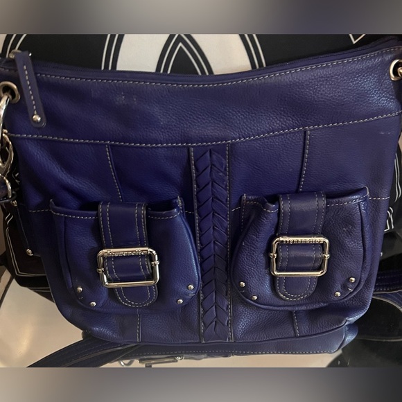 PERFECT CONDITION BARELY USED TIGNANELLO CROSSBODY/SHOULDER BAG IN BEST BLUE!!! - Picture 10 of 16